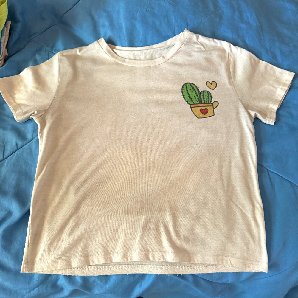 White Crop-top (-ish) Tee-Shirt With Cactus